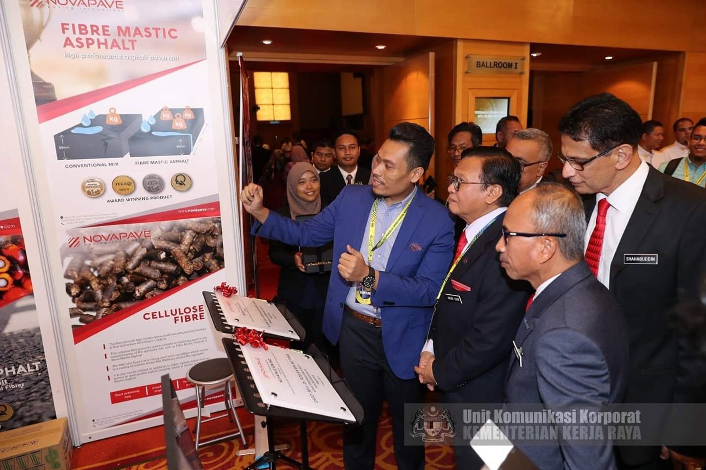 The Deputy Minister of Works at the Novapave exhibit, JKR SOC 2019