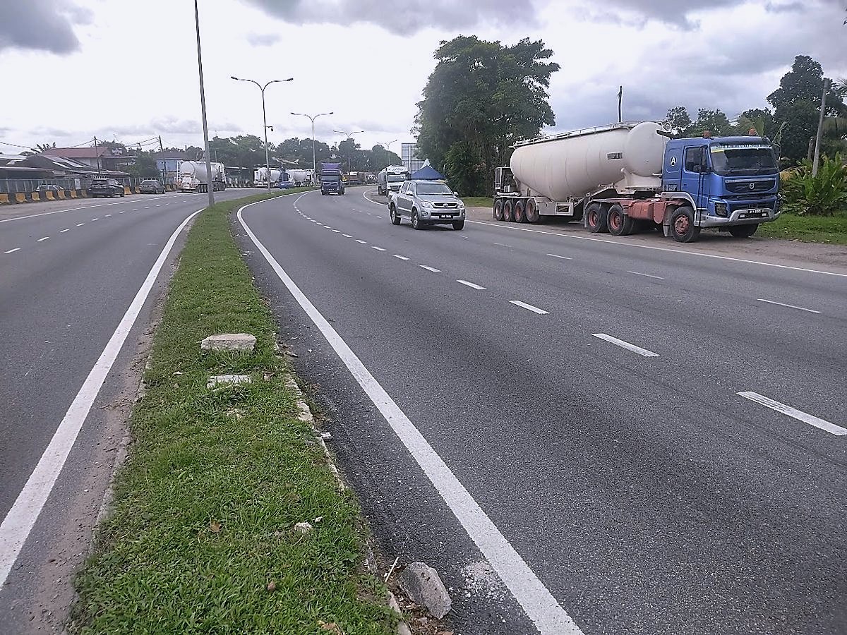 Jalan Pekeliling in service